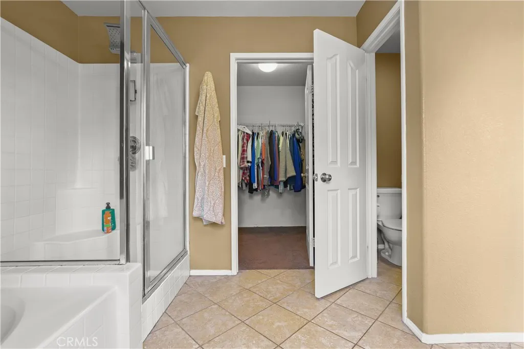 29724 Castlebury, Castaic, California 91384 home-pic-28